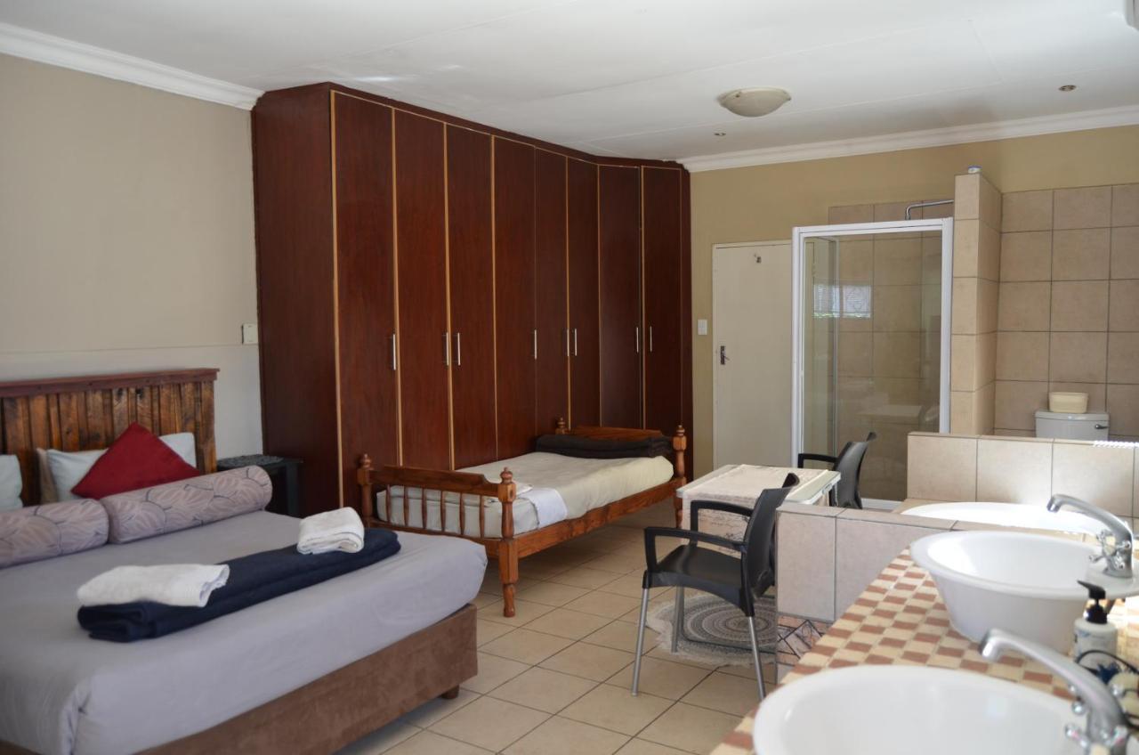 A & R Guesthouse Блумфонтейн Екстер'єр фото